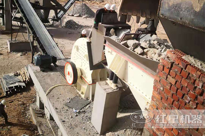 錘式破碎機現場 錘式破碎機現場