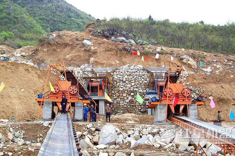 第一套破碎機(jī)設(shè)備現(xiàn)場(chǎng)