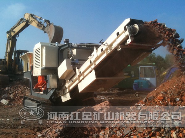 建筑垃圾破碎機(jī)現(xiàn)場(chǎng)一