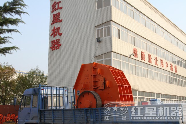 大型重錘式打砂機發貨