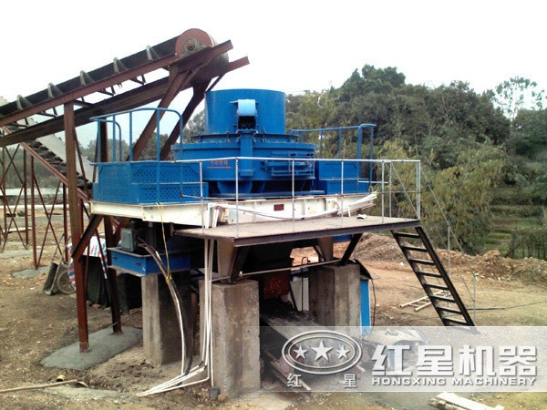 小型制砂機(jī)現(xiàn)場(chǎng)作業(yè) 小型制砂機(jī)現(xiàn)場(chǎng)作業(yè)