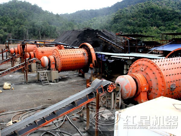 鋼渣磨粉+選鐵現場 鋼渣磨粉+選鐵現場