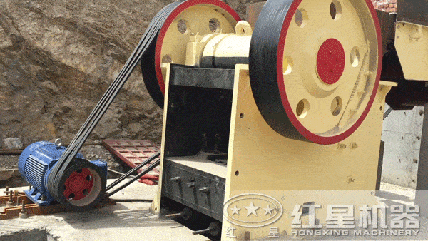 顎式破碎機運行時