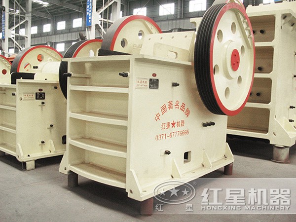 PE顎式打石機(jī) PE顎式打石機(jī)