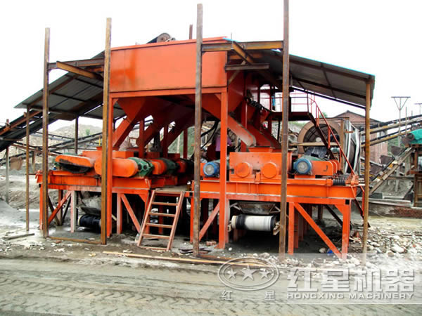 對輥破碎機客戶現場