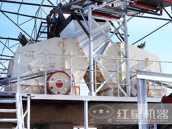 紅星PF-1320反擊式碎石機現(xiàn)場作業(yè)