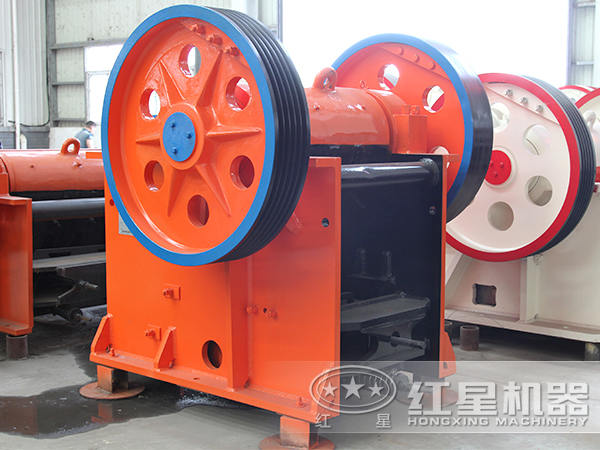 PE-150×250顎式破碎機 PE-150×250顎式破碎機