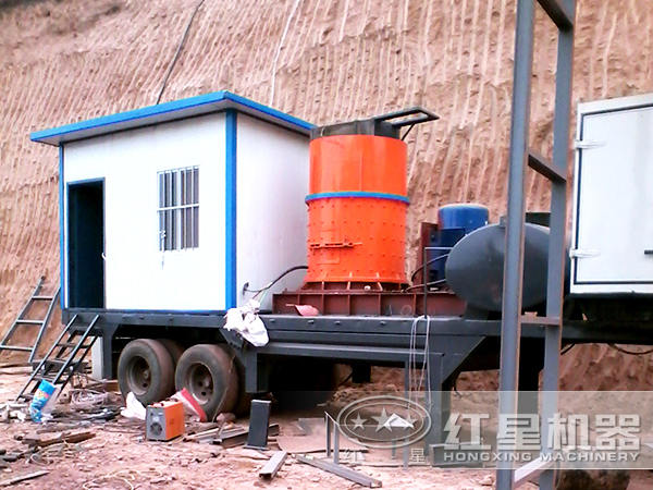 移動(dòng)式復(fù)合破碎機(jī) 移動(dòng)式復(fù)合破碎機(jī)