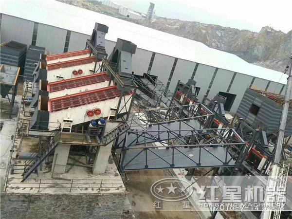 時產1500噸重錘式破碎石料生產線設備現(xiàn)場 時產1500噸重錘式破碎石料生產線設備現(xiàn)場