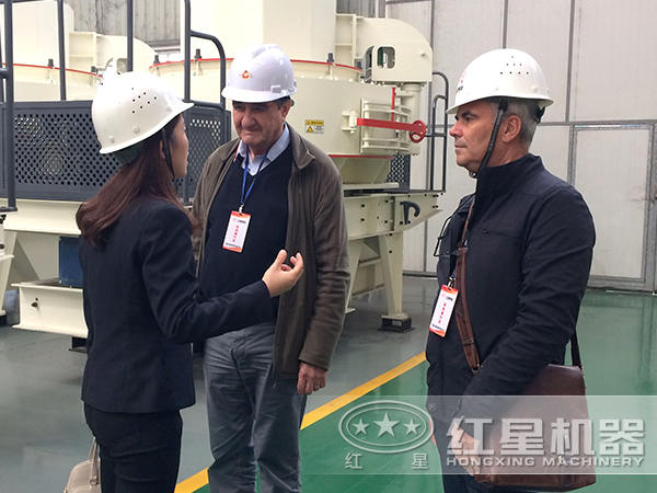 1263型沙礫料制砂(沙)機用戶來廠參觀圖 1263型沙礫料制砂(沙)機用戶來廠參觀圖