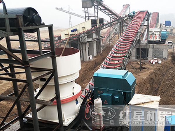 小功率的花崗巖單缸圓錐式破碎機現場作業圖 小功率的花崗巖單缸圓錐式破碎機現場作業圖