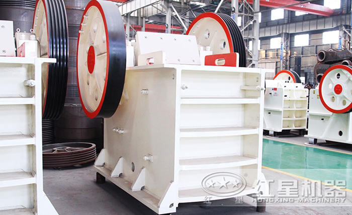 鄂式破碎機 鄂式破碎機