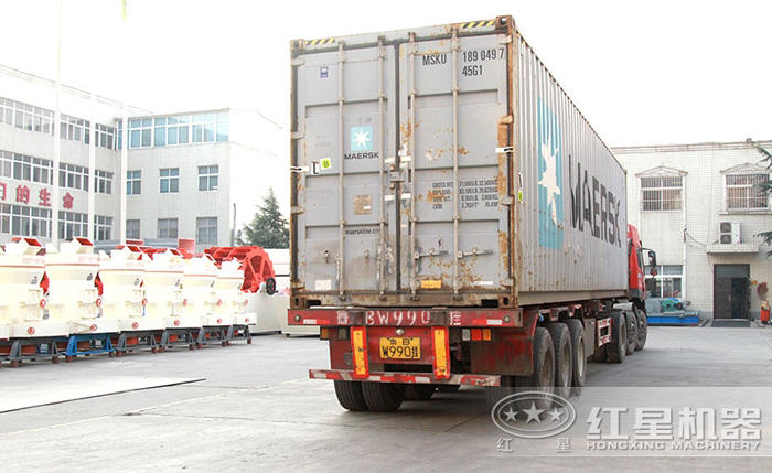 雷蒙磨粉機裝車發貨圖 雷蒙磨粉機裝車發貨圖