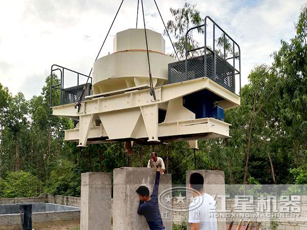 新一代石頭制砂機生產現場圖