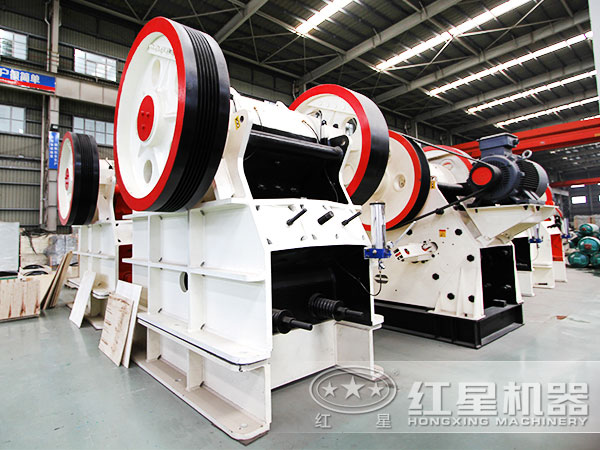 鄂式破碎機(jī)圖 鄂式破碎機(jī)圖