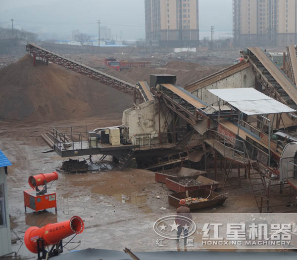 移動式破碎站工作現場 移動式破碎站工作現場