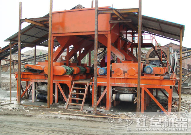 對輥制砂生產(chǎn)線現(xiàn)場