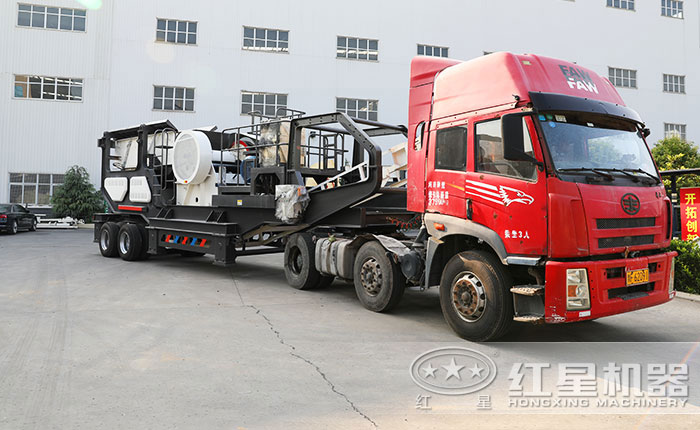 移動碎石機廠區發貨圖