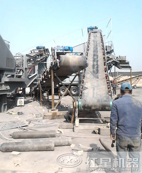 河卵石移動(dòng)破碎站
