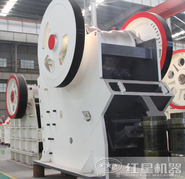 85tph歐版礦石破碎機廠區 85tph歐版礦石破碎機廠區