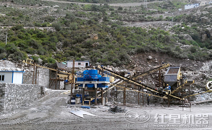 石子加工機(jī)現(xiàn)場作業(yè)圖