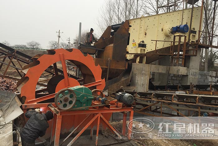 單葉輪水輪洗砂機安裝現場 單葉輪水輪洗砂機安裝現場