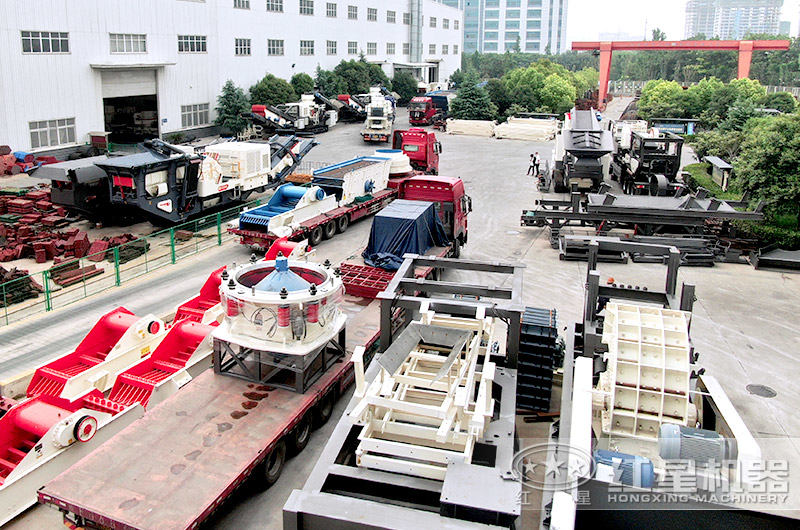 可移動石子破碎機廠區發貨現場 可移動石子破碎機廠區發貨現場