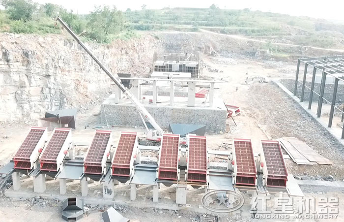 振動篩安裝現場 振動篩安裝現場