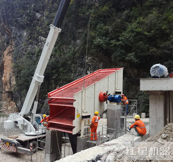 振動(dòng)篩分機(jī) 振動(dòng)篩分機(jī)