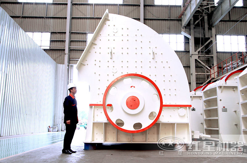 PCZ重錘式破碎機側面 PCZ重錘式破碎機側面