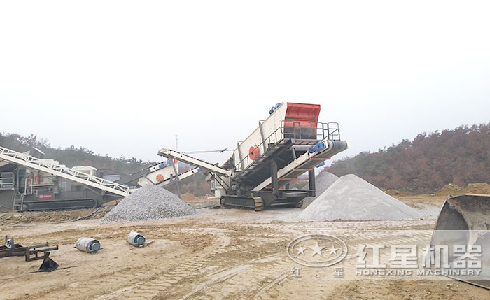 履帶裝置下移動(dòng)粉碎機(jī)_移動(dòng)式粉碎篩分車 履帶裝置下移動(dòng)粉碎機(jī)_移動(dòng)式粉碎篩分車