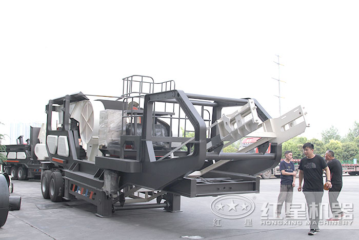 移動(dòng)式粉碎機(jī)_移動(dòng)式粉碎篩分車現(xiàn)貨供應(yīng) 移動(dòng)式粉碎機(jī)_移動(dòng)式粉碎篩分車現(xiàn)貨供應(yīng)