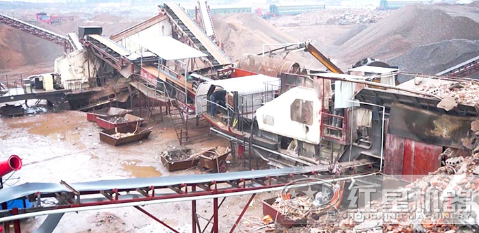 可移動破碎機粉碎混凝土施工現場 可移動破碎機粉碎混凝土施工現場