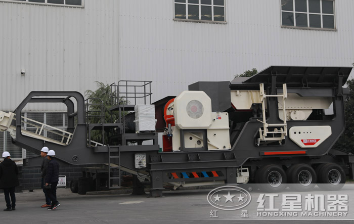 輪胎顎式破碎機(jī) 輪胎顎式破碎機(jī)