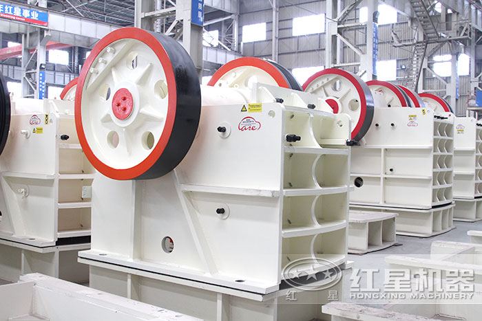 鄂式破碎機(jī) 鄂式破碎機(jī)