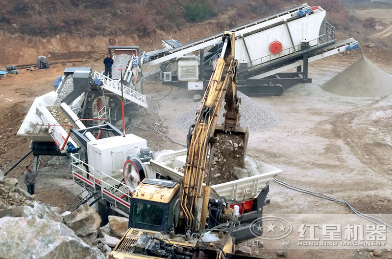 履帶配置下的可移動鵝卵石制沙機(jī)