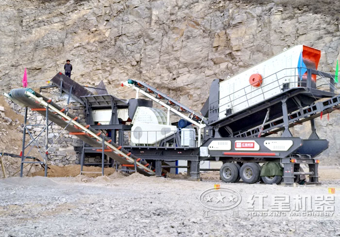 重錘式破碎機搭在移動破碎機 重錘式破碎機搭在移動破碎機