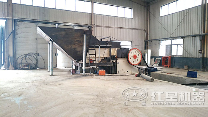 粗碎設備~顎式破碎機 粗碎設備~顎式破碎機