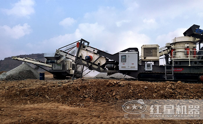 履帶移動(dòng)制沙現(xiàn)場(chǎng) 履帶移動(dòng)制沙現(xiàn)場(chǎng)