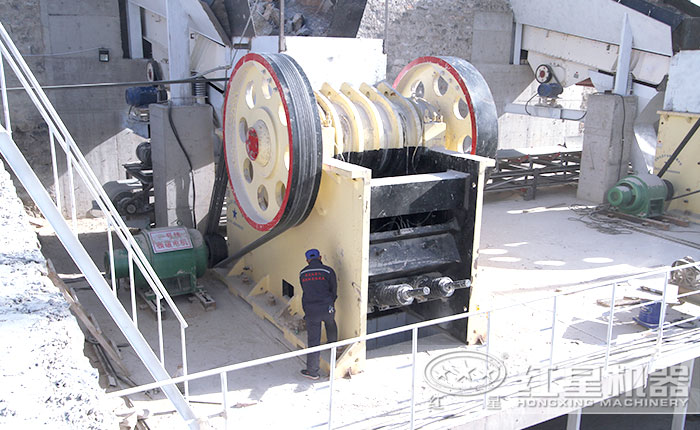 大型顎式破碎機(jī)價(jià)格