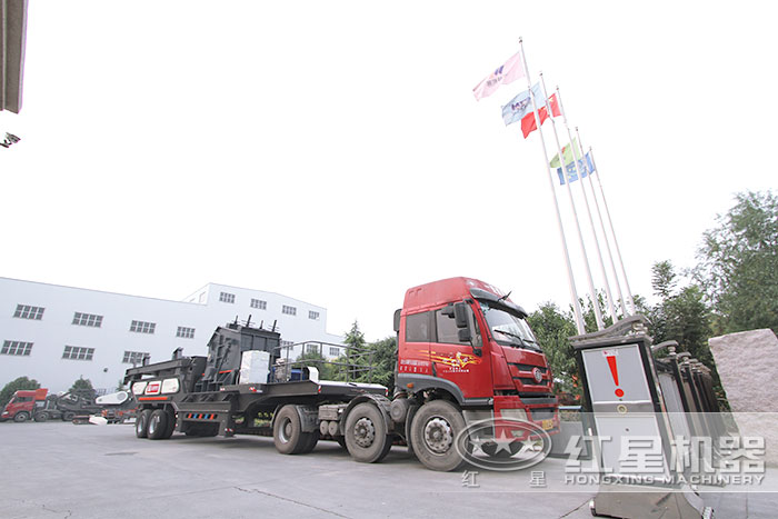 車載粉碎機車頭遷移下轉(zhuǎn)場 車載粉碎機車頭遷移下轉(zhuǎn)場