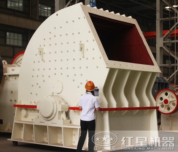 pcz型重錘破碎機(jī) pcz型重錘破碎機(jī)