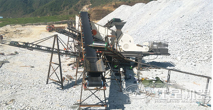 流動式碎煤機搭載重錘式破碎機 流動式碎煤機搭載重錘式破碎機