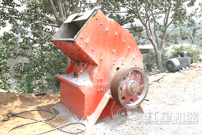 小型錘式破碎生產線現場