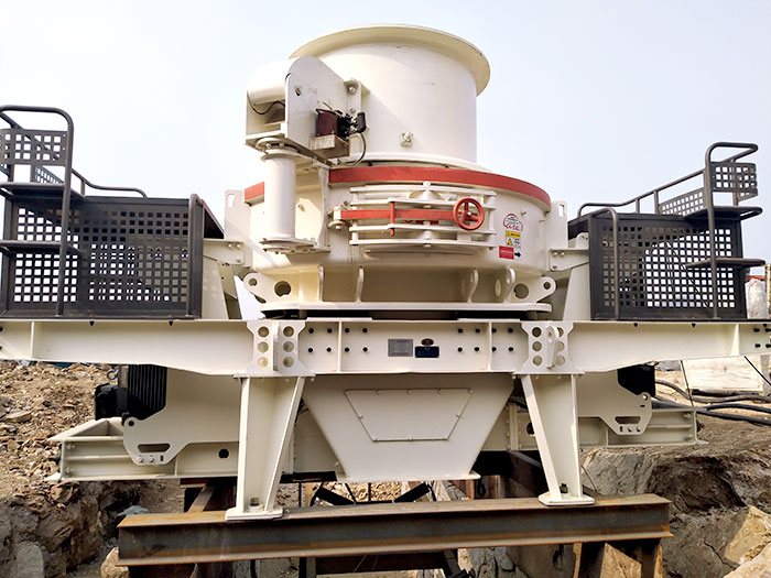 HVI制砂機安裝作業現場 HVI制砂機安裝作業現場