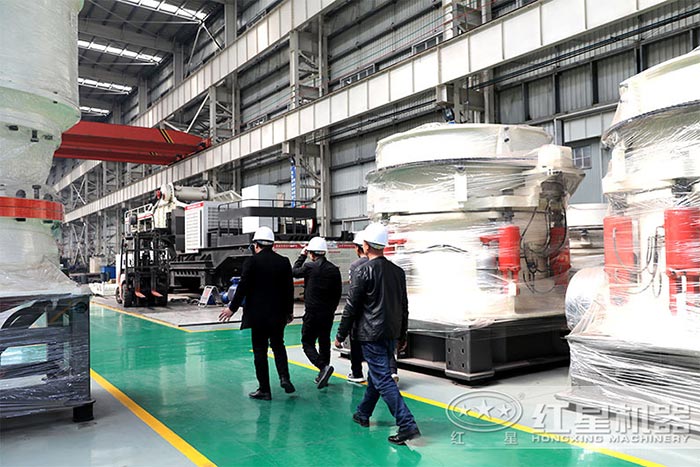 用戶到場參觀多缸圓錐破碎機