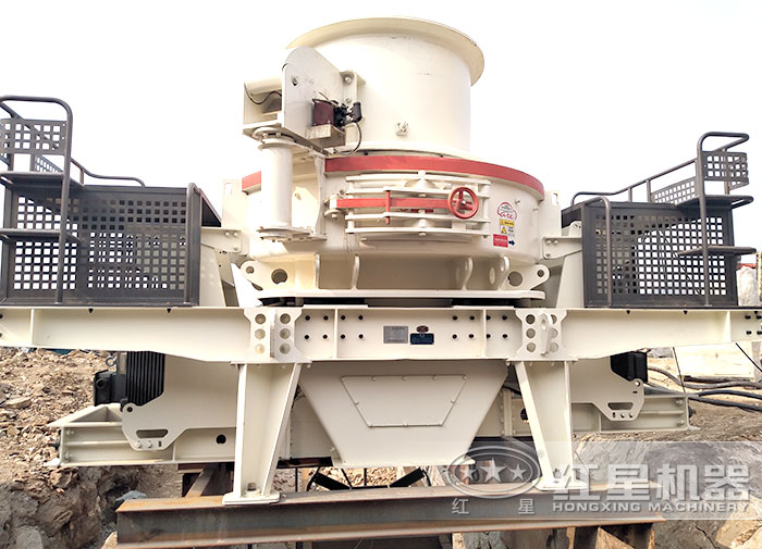 HVI新型整形制砂機生產現場