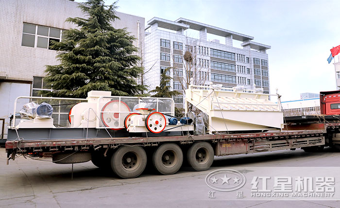 對輥制砂機(jī)發(fā)貨