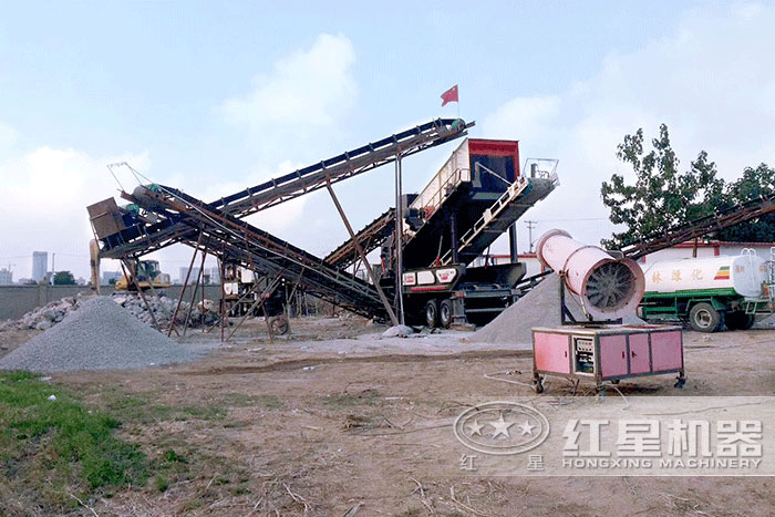 移動作業的時產60噸碎石生產線 移動作業的時產60噸碎石生產線