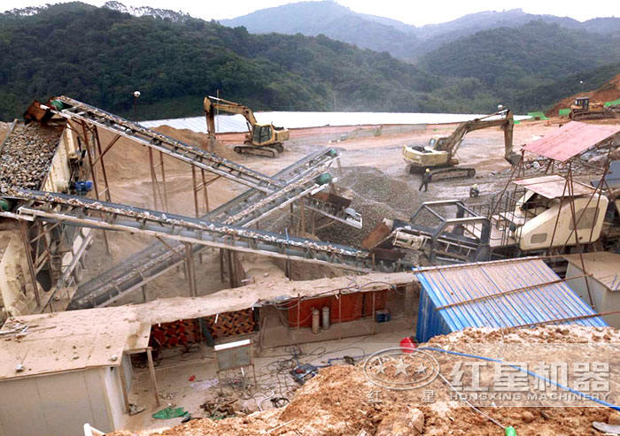 移動石子生產(chǎn)線現(xiàn)場 移動石子生產(chǎn)線現(xiàn)場